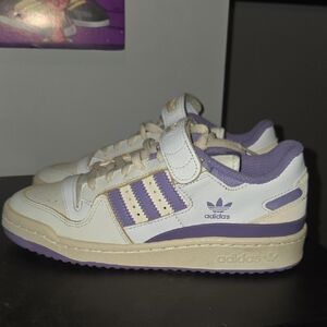 Adidas Originals Low White and Purple Sneakers